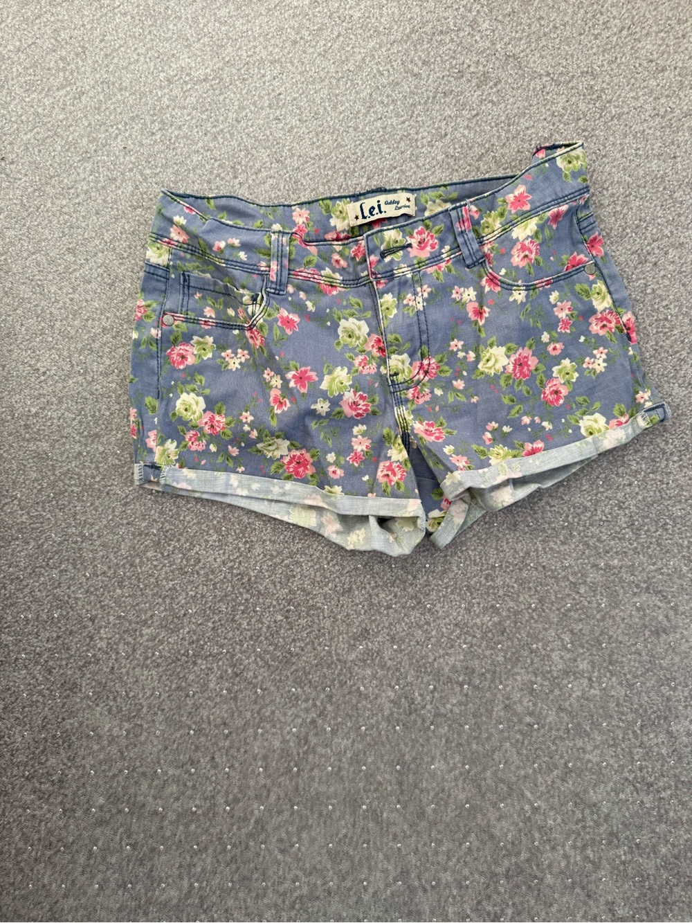 lei Floral Denim Shorts in Blue with Pink & Green Roses